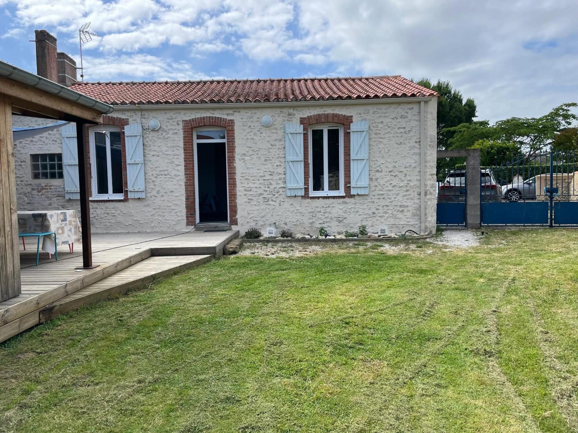 Maison Confortable A Jard-Sur-Mer Avec Grand Jardin Cloture Exterior photo